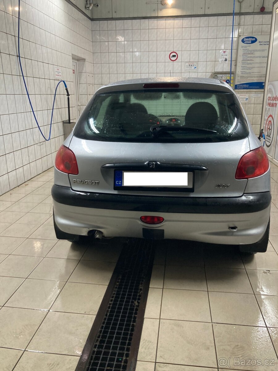 Peugeot 206 1.1i - 3