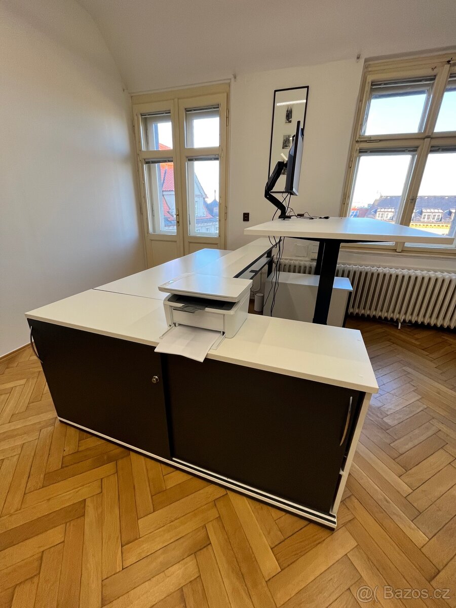 Kancelářský nábytek - 3