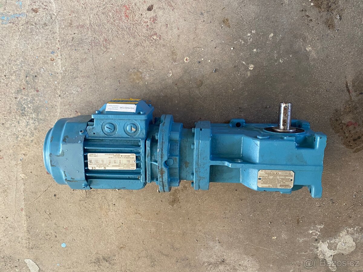 Elektromotor s převodovkou - 3