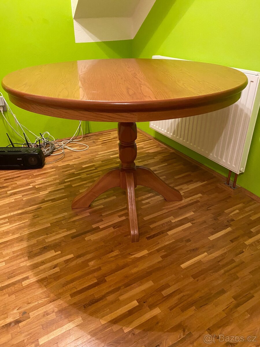 Kulatý stůl - 3