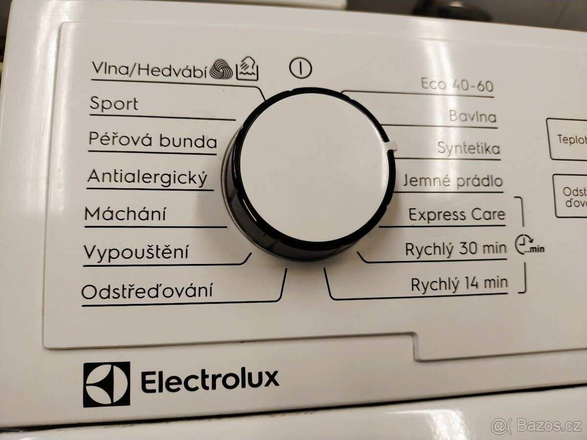 Prodám plně funkční ZANOVNI pračku značky ELECTROLUX na 6 kg - 3