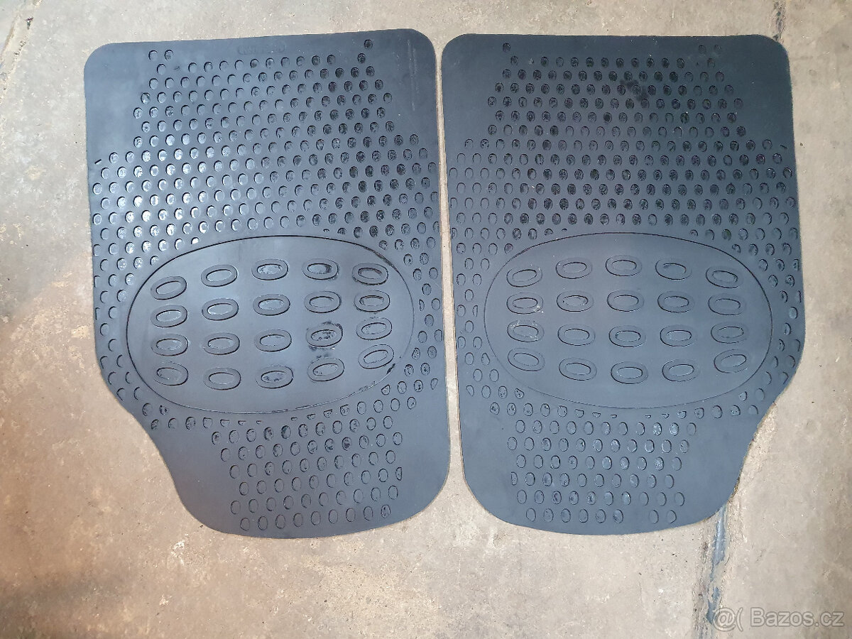 Prodám univerzální gumové koberce do auta - 3