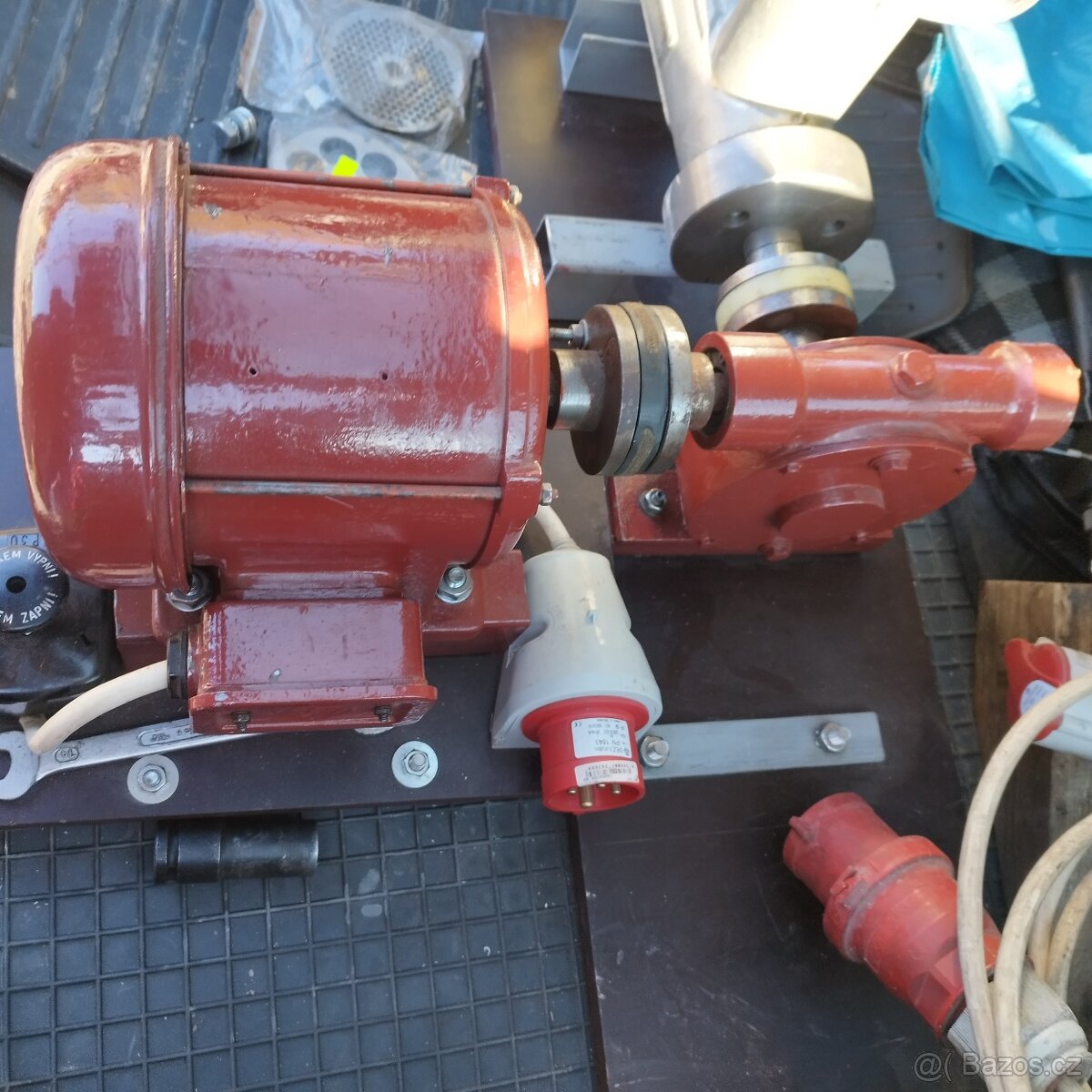 Mlýnek na maso 32 - 3