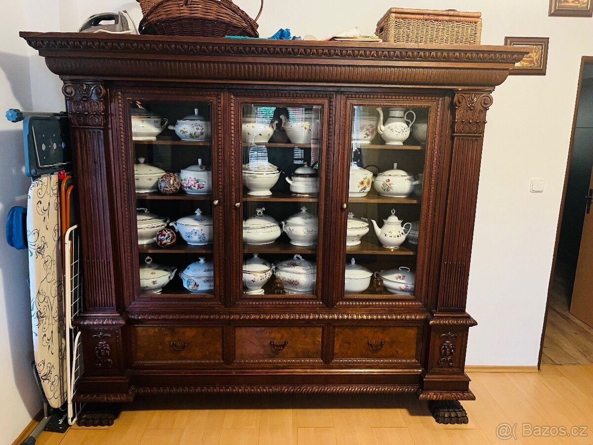 Starožitný nábytek - 3