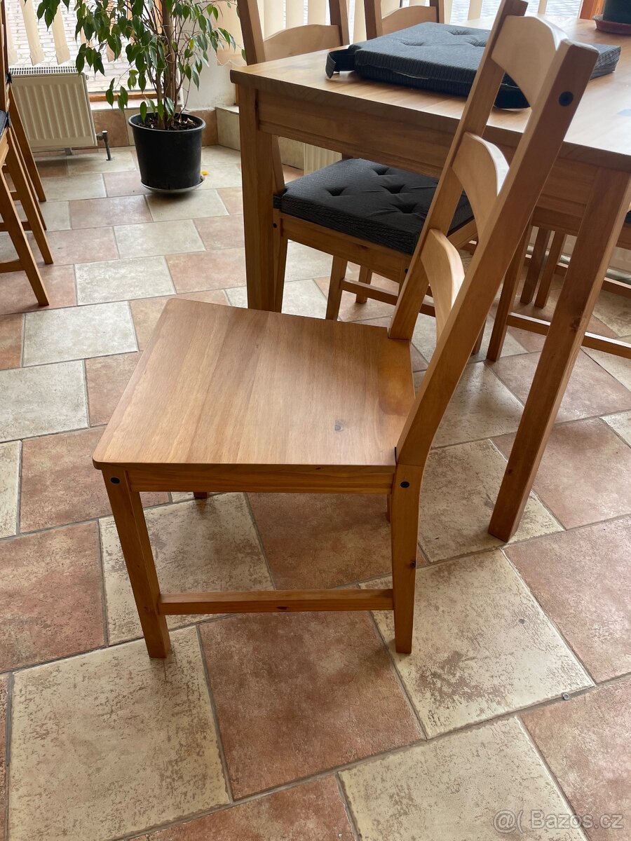 Jídelní stůl a židle IKEA - 3