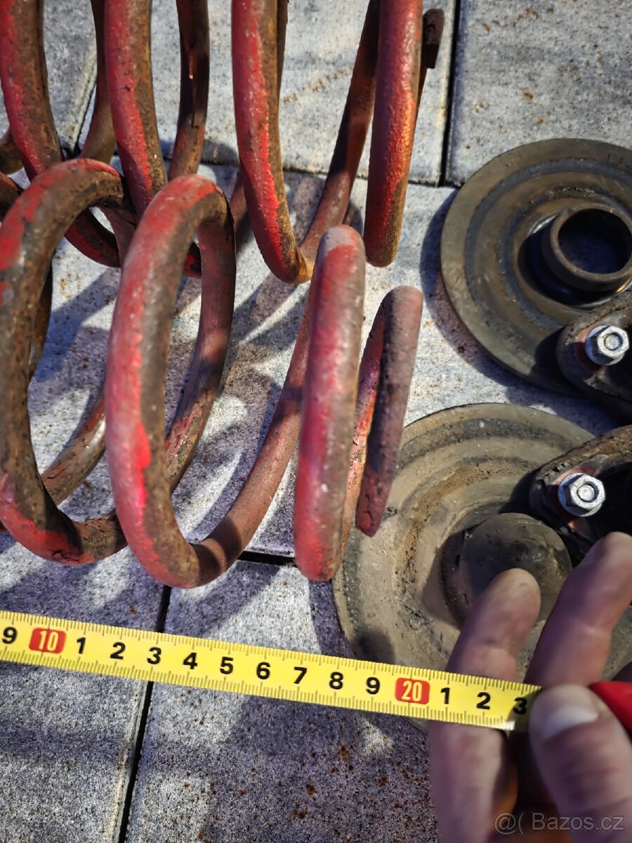 BMW e36 zbytky náhradních dílů - 3