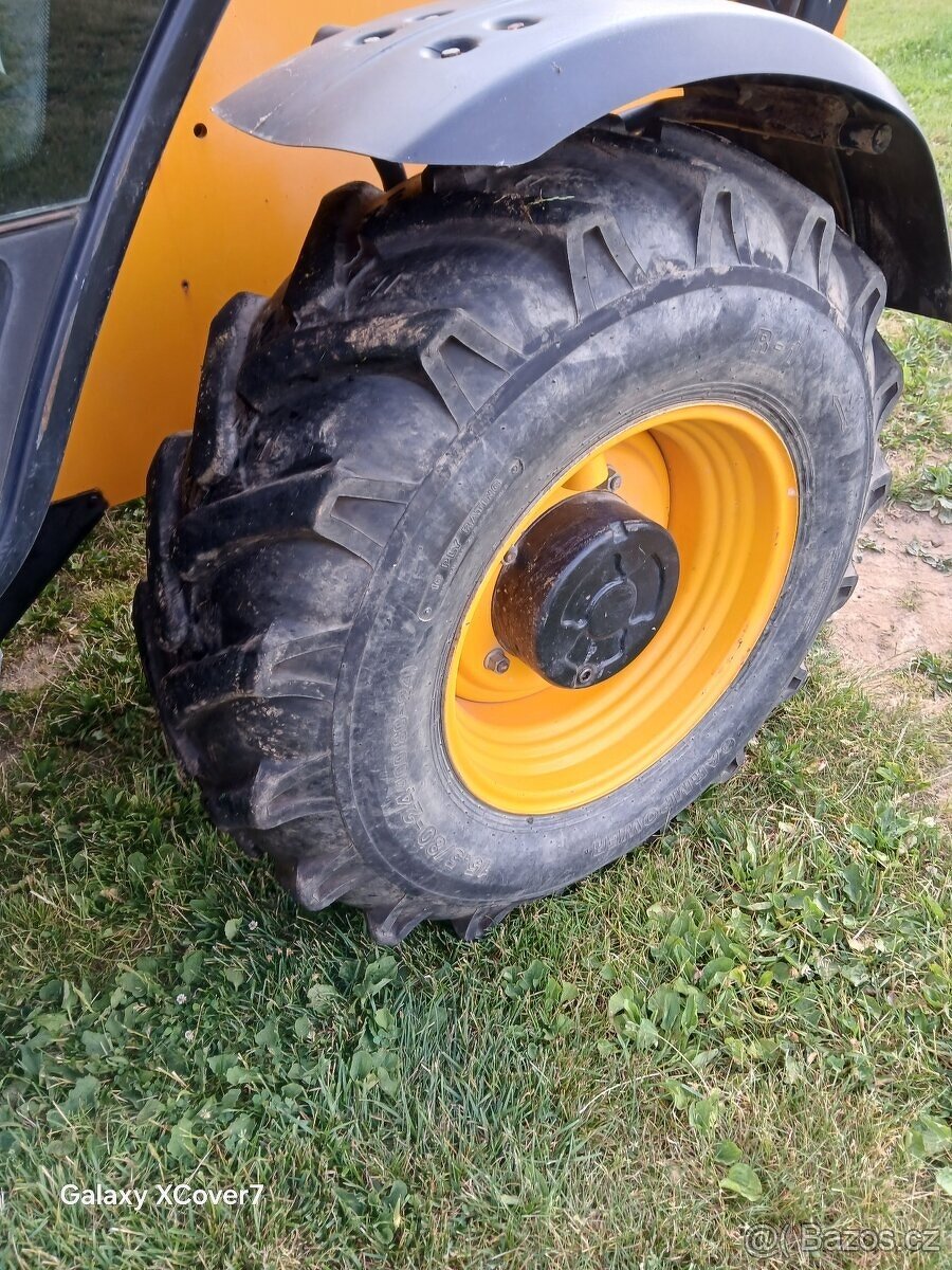 Teleskopický manipulátor, nakladač JCB 535 - 3