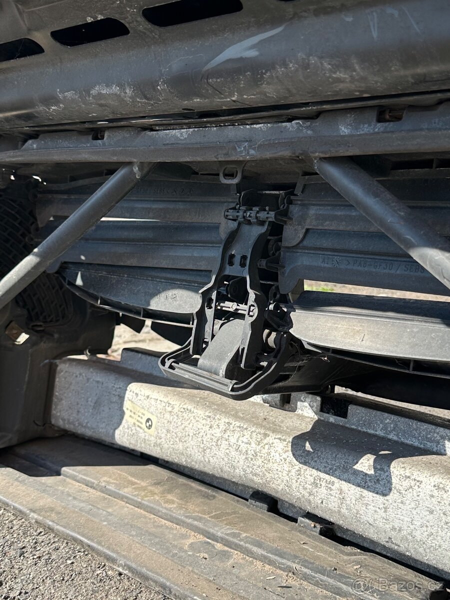 BMW E60/E61 přední čelo - 3