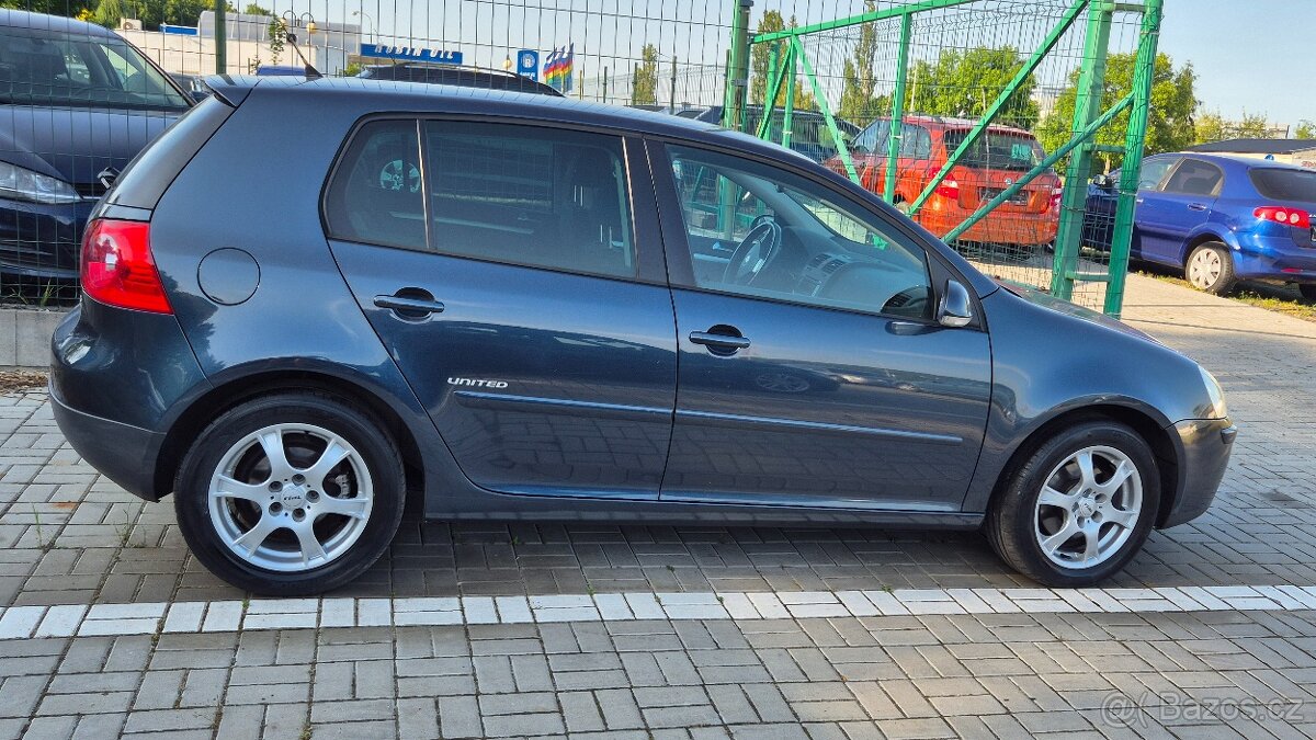 Volkswagen Golf V - 3