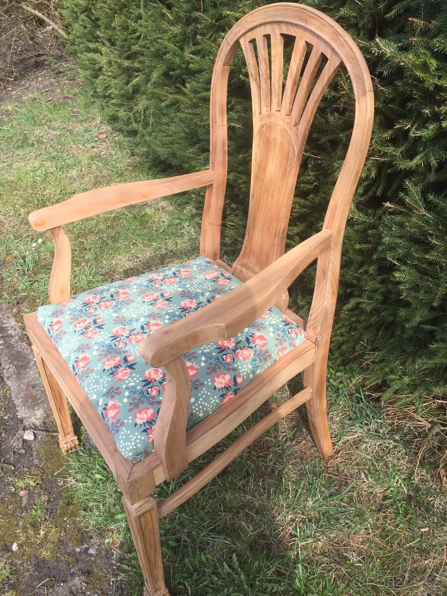 Zidle po renovaci - 3