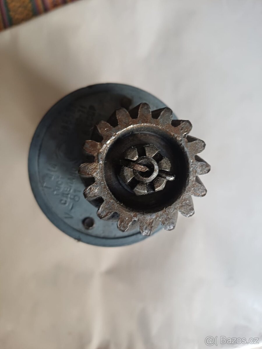 Prodám dynamo 6V na M72 - 3