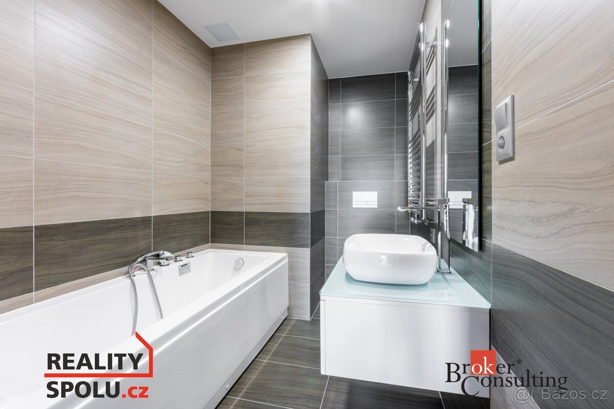 Pronájem, byty/2+kk, 60 m2, Sedlecká 1084/33, 36010 Karlovy - 3