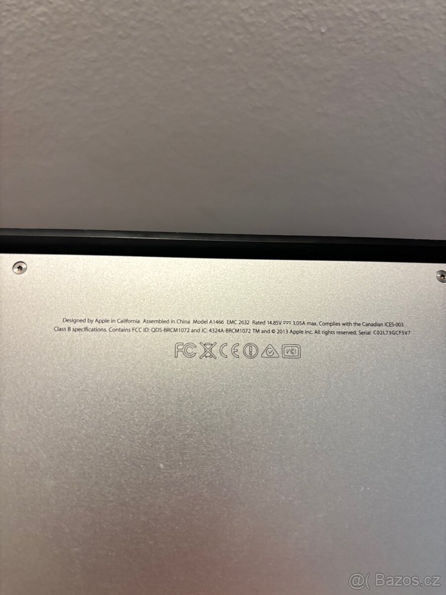 MacBook Air 13” (Mid 2013) – i5, 4GB RAM, 128GB SSD - 3