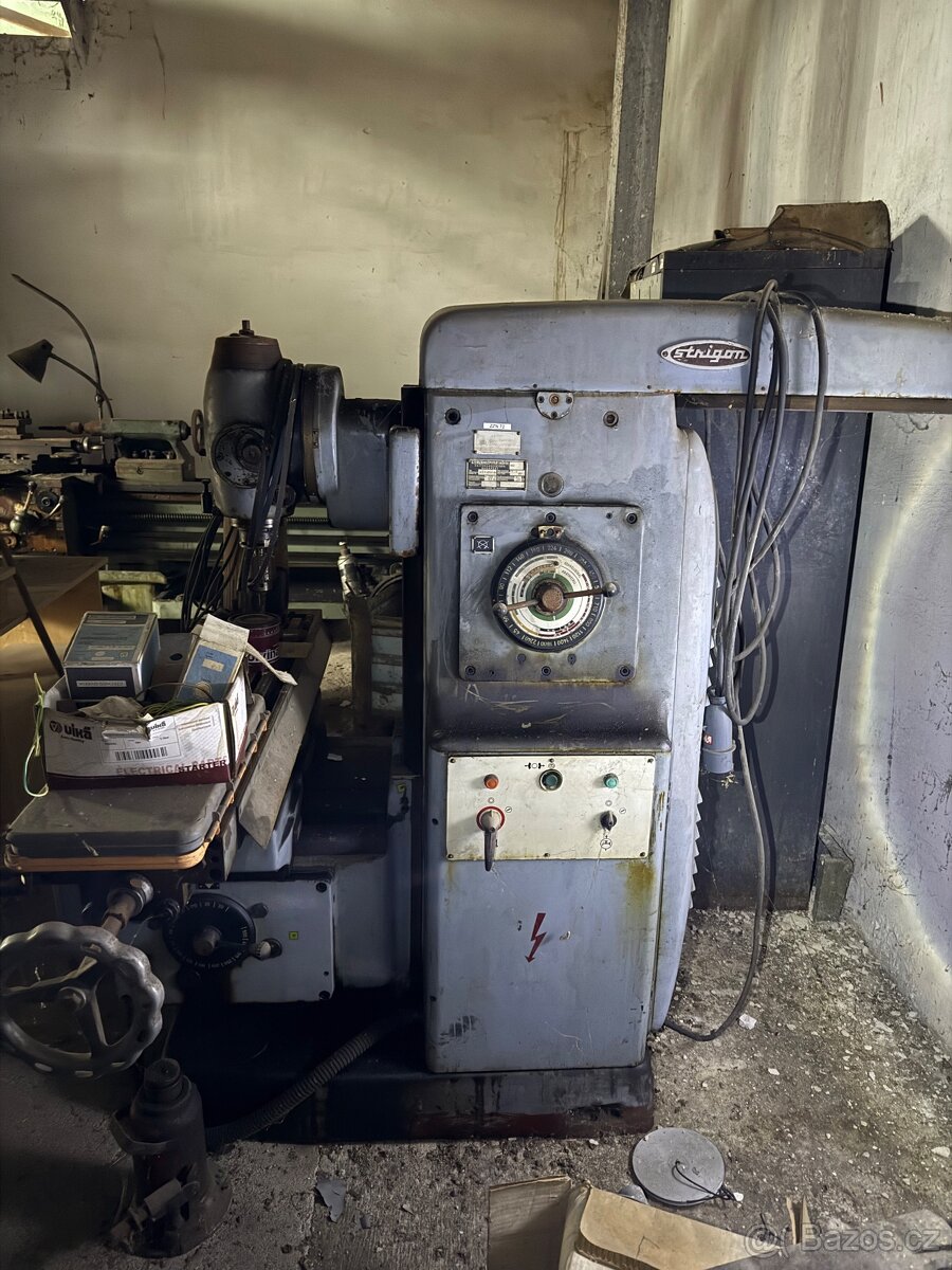 Vertikální frézka - 3