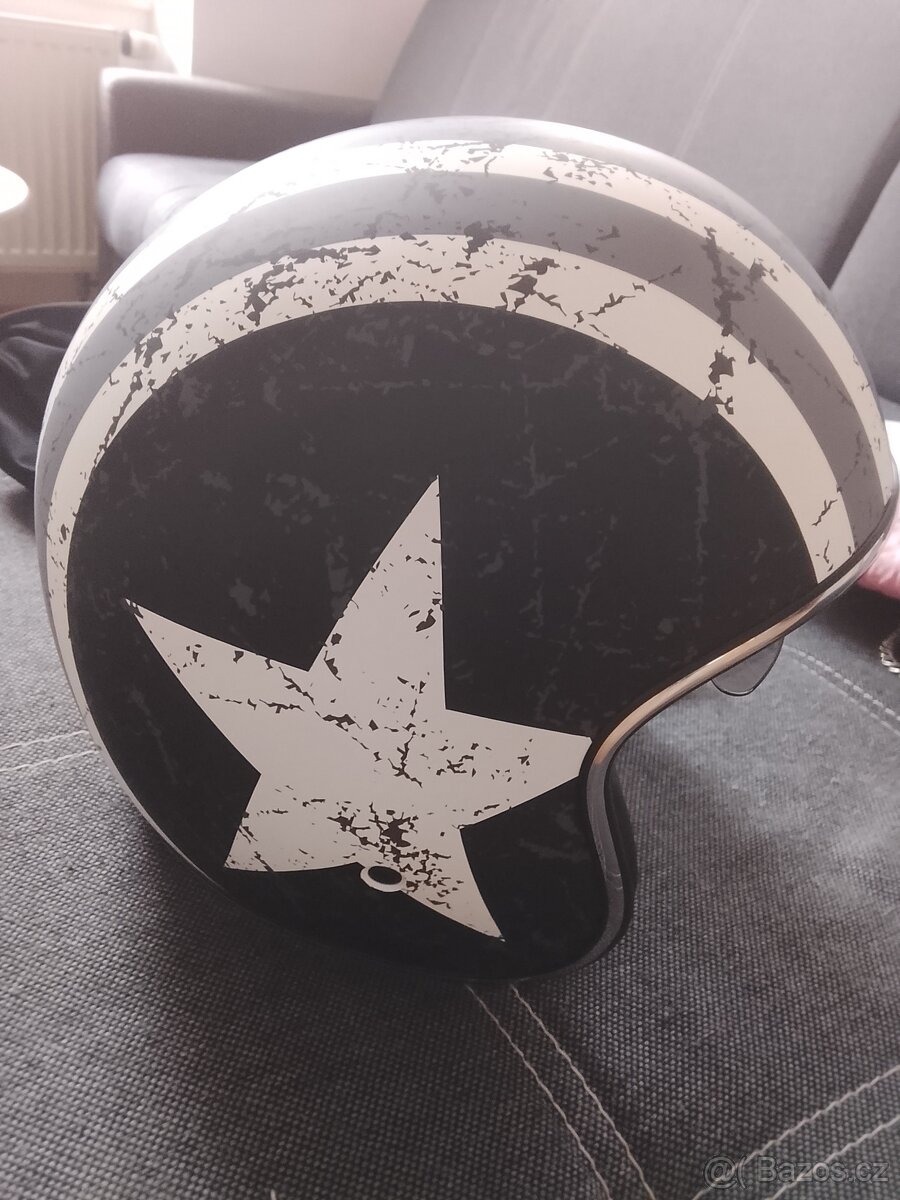 Prodám dvě úplně nové helmy a rukavice - 3