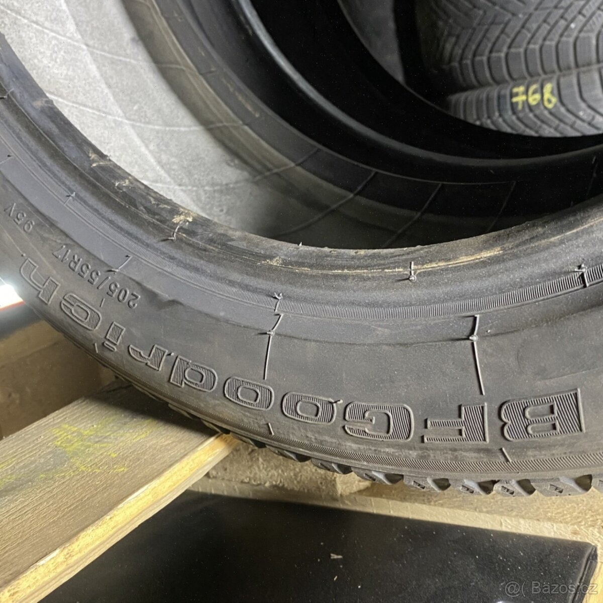 Zimní pneu 205/55 R17 95V Goodrich 5,5mm - 3
