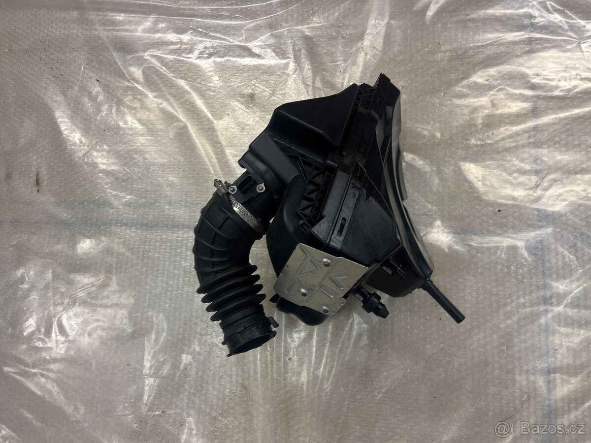 FILTR BOX 2.0 TFSI 155KW CDNC A4 B8 8R0133843B - 3