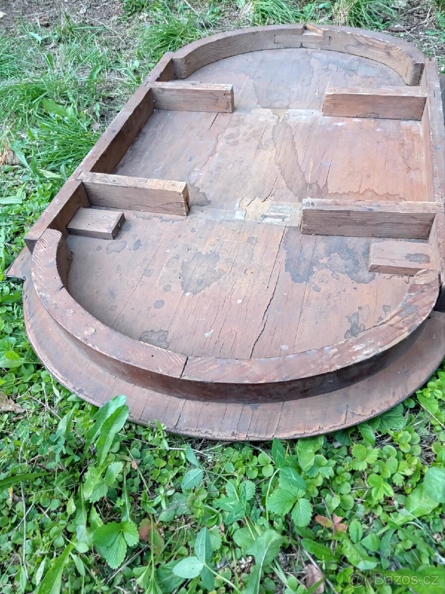 Prodam starožitný stůl k renovaci - 3
