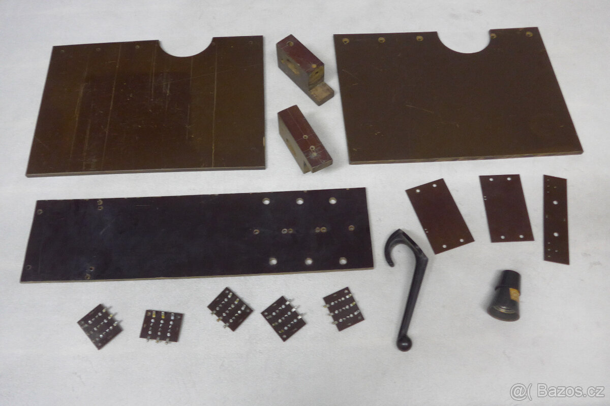 Desky Panely Věšak....z Tvrdeho Bakelitu - 3