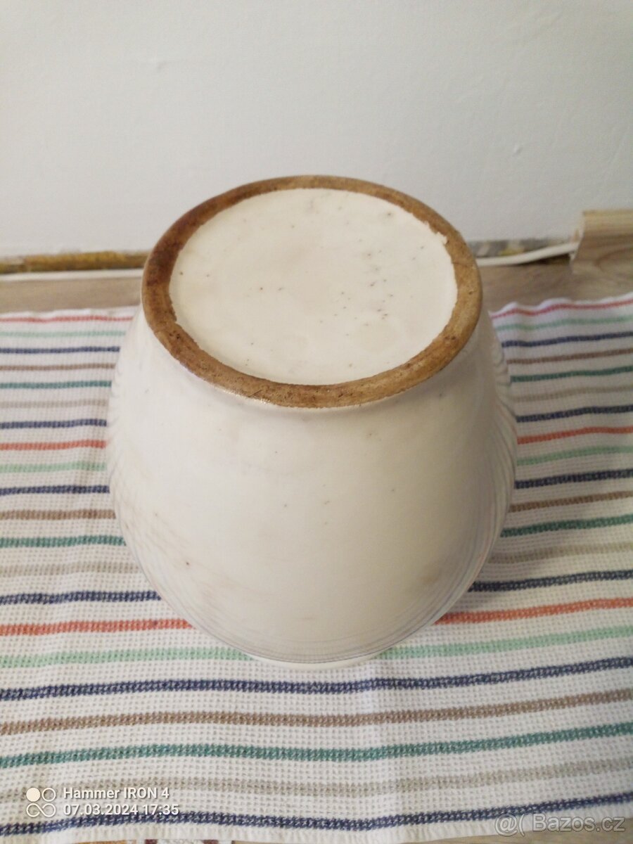 Kameninová nádoba - 3