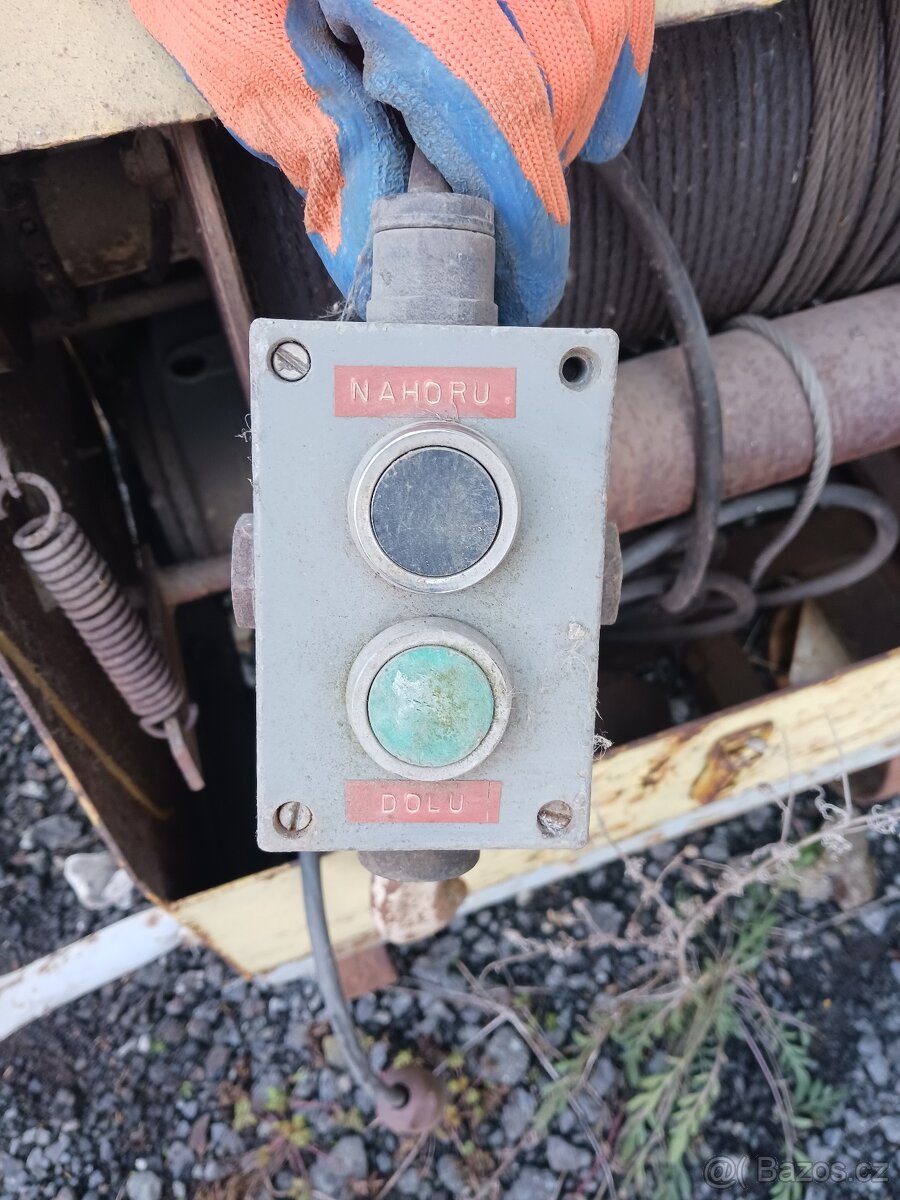 Stavební vrátek - 3