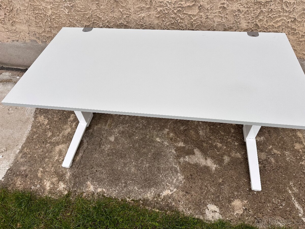 Kancelářský stůl - 3