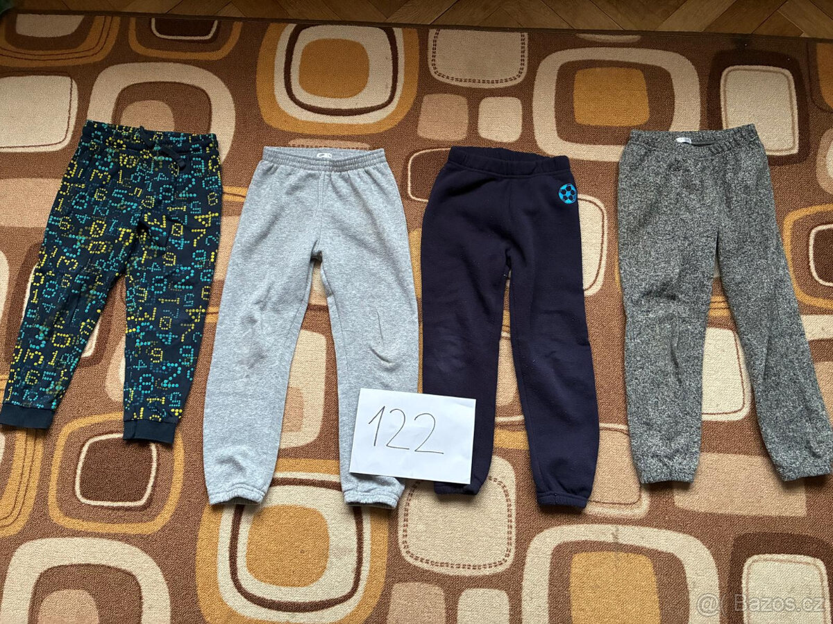 Chlapecké oblečení, tepláky, mikiny apod. - 3