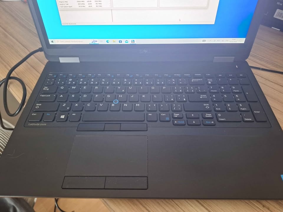 Dell Latitude E5570 - 3