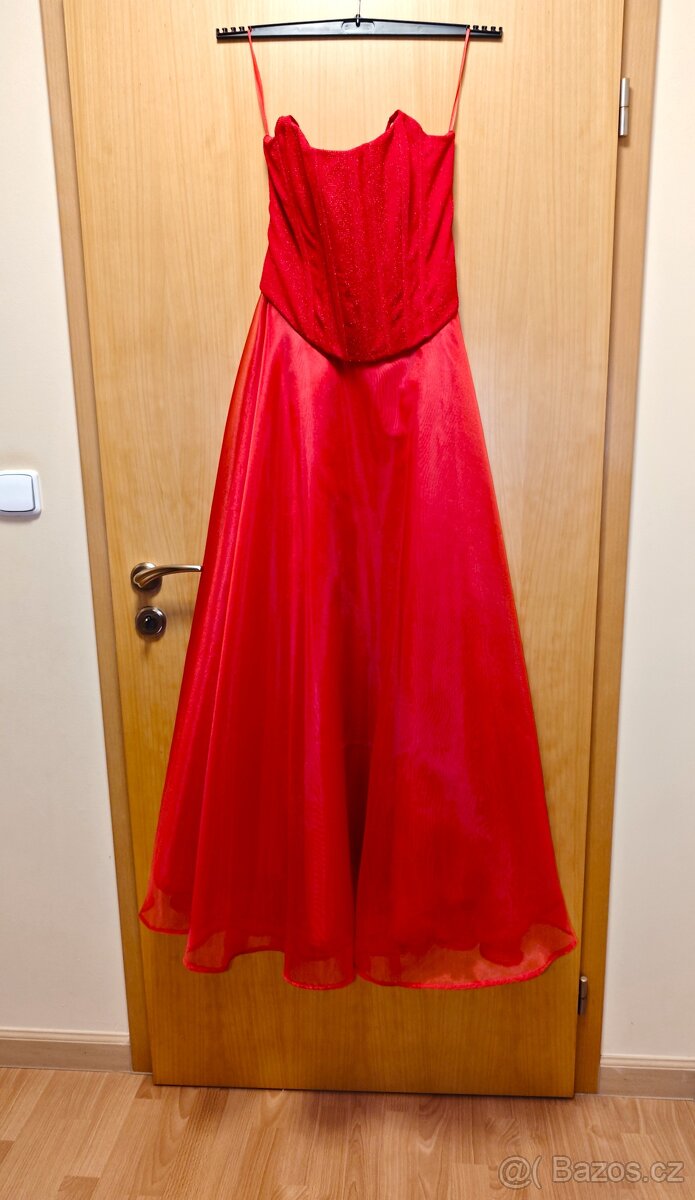 Svatební šaty červené - 3