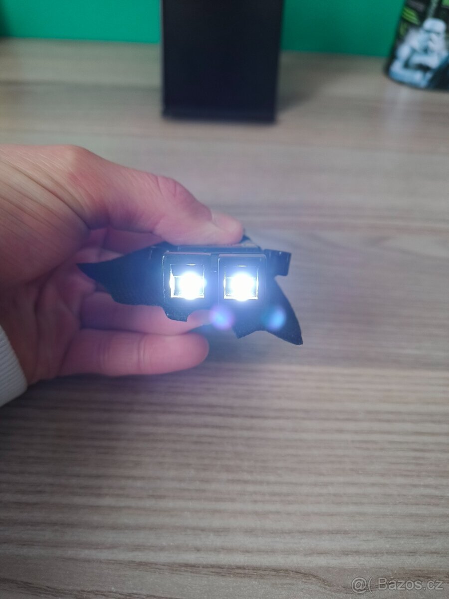 LEGO Batman svítící figurka (HT) - černý - 3