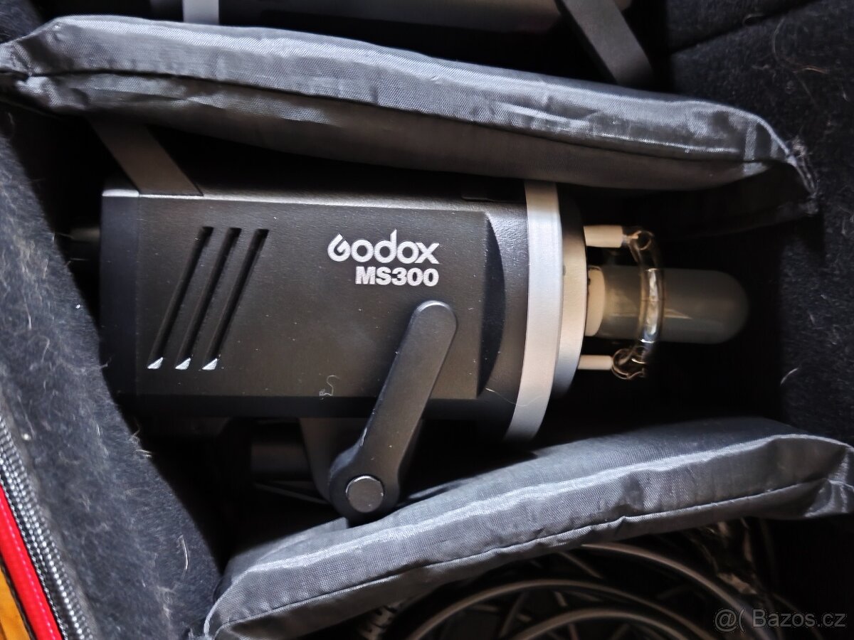 Blesk Godox MS 300 set - 3
