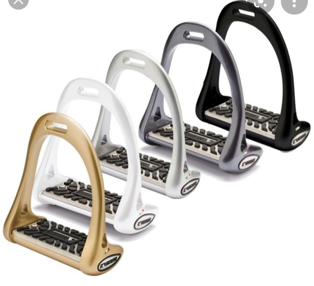 Drezurní třmeny Lorenzini by Equiline originály - 3