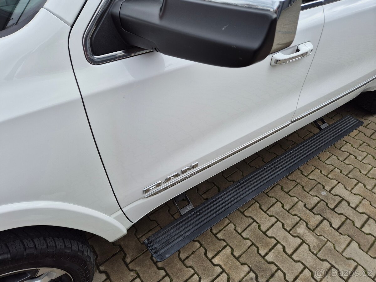 DODGE RAM 1500 LIMITED 2022 5,7 HEMI -DPH NOVA CENA - 3