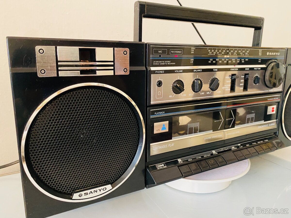 Radiomagnetofon Sanyo M W170l, rok 1987 - 3