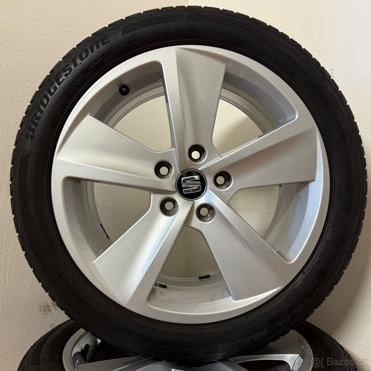 SEAT LEON FR 5x112 R17 ET51+LETNÍ 225/45R17 5mm - 3