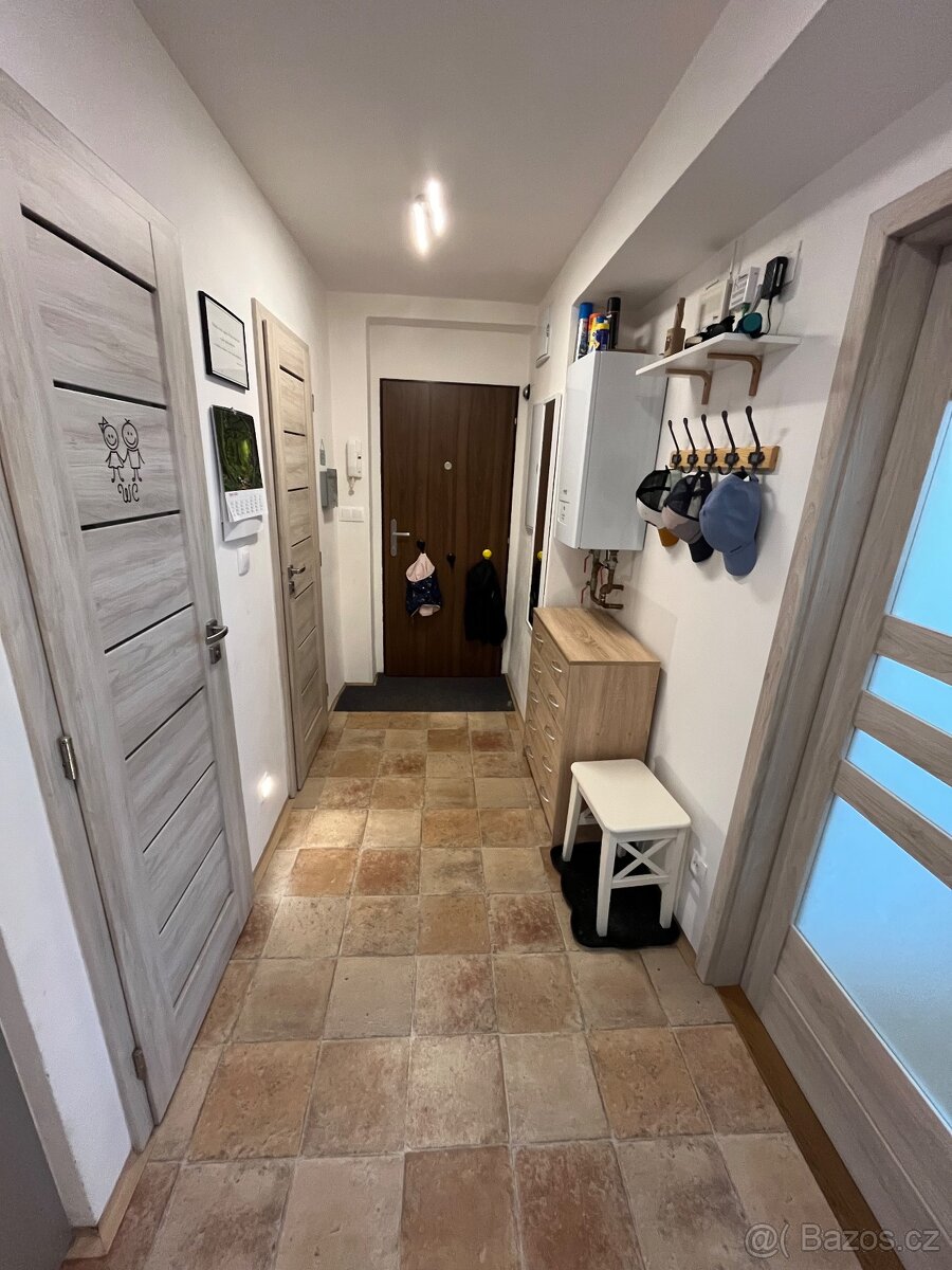 Byt 3+1 po rekonstrukci - Ostašská - 3