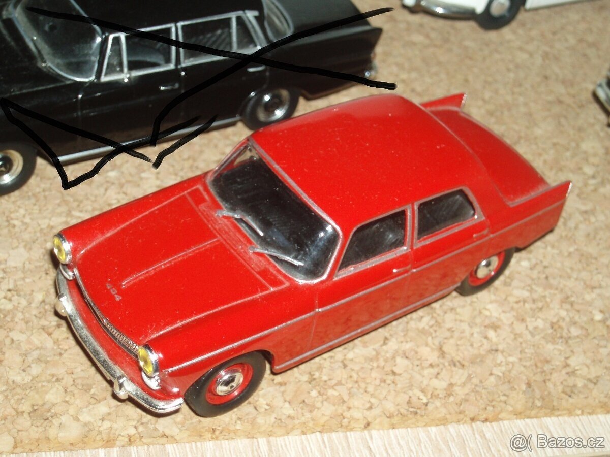 Modely aut - tatra 603,mercedes benz w 110,peugoet 404,renau - 3