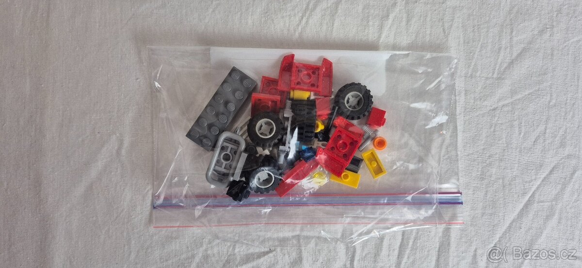 LEGO City 4427 Hasičský terénní vůz - 3