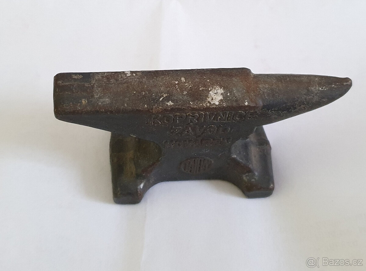 Tatra Kopřivnice - reklamní kovadlina 40 let stará - 3