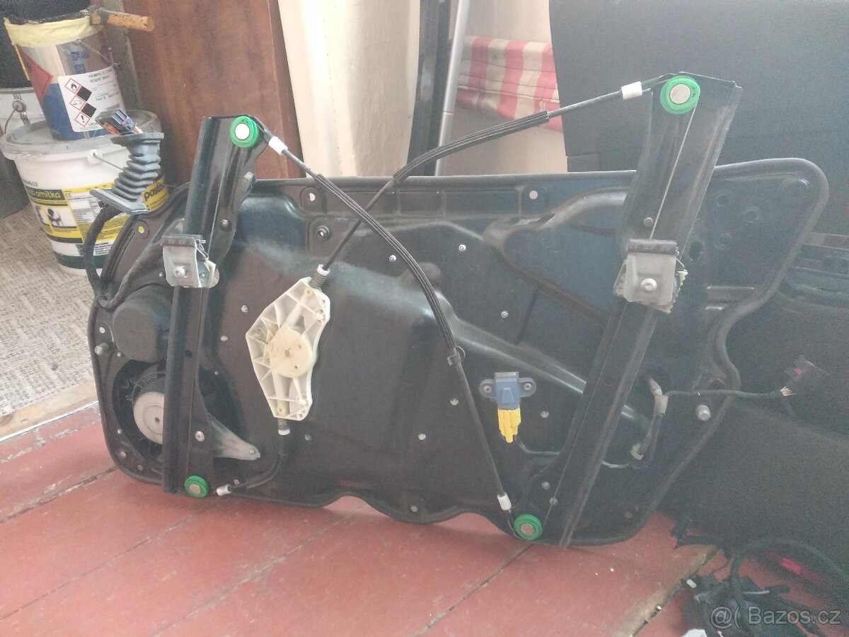 levé přední dveře tapec, stahovačka, zámek - 3