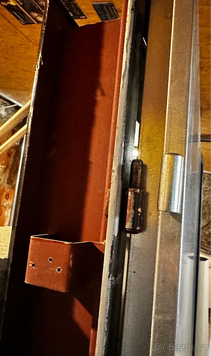 Prodám Dvere protipožární + železné zárubně - 3