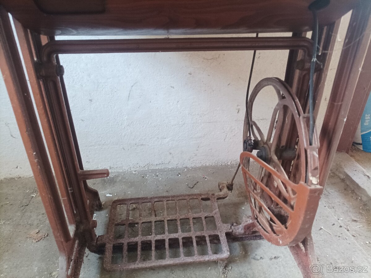 Stary sici stroj Minerva - 3