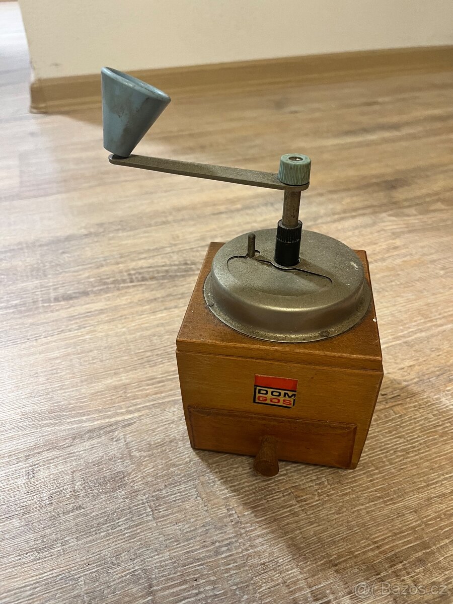 Retro mlynek na kavu - 3