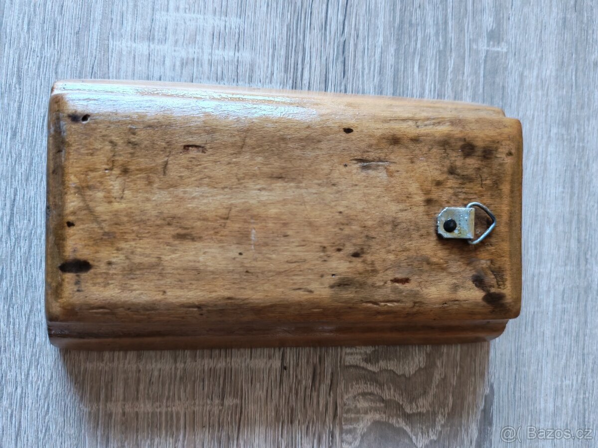 Starožitná dřevěná máselnice - 3