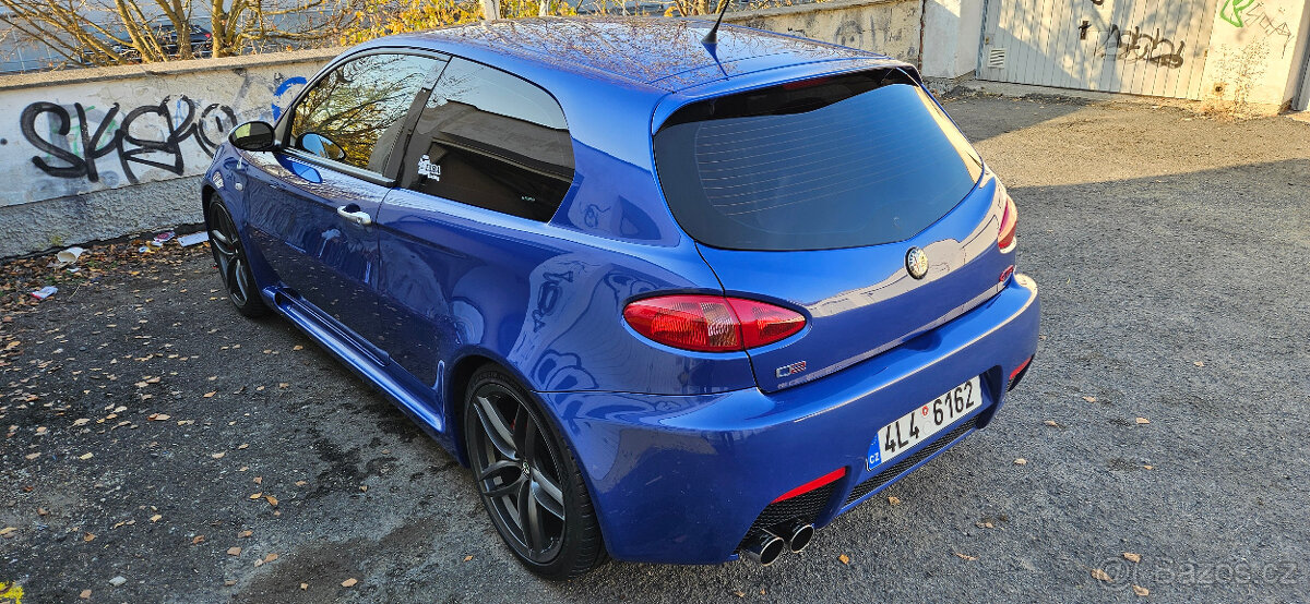 Alfa Romeo 147 GTA 3,2 Q2 - 3