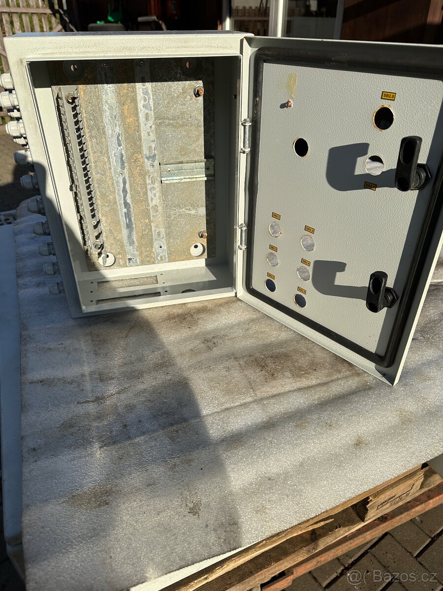 Elektroskříň 4 - 3