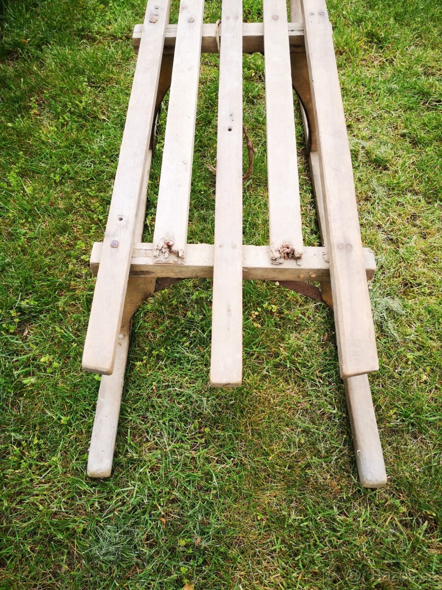 staré dřevěné sáně - 3