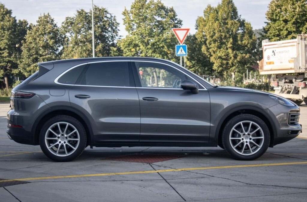 Porsche Cayenne 4x4 AT/8 - 3