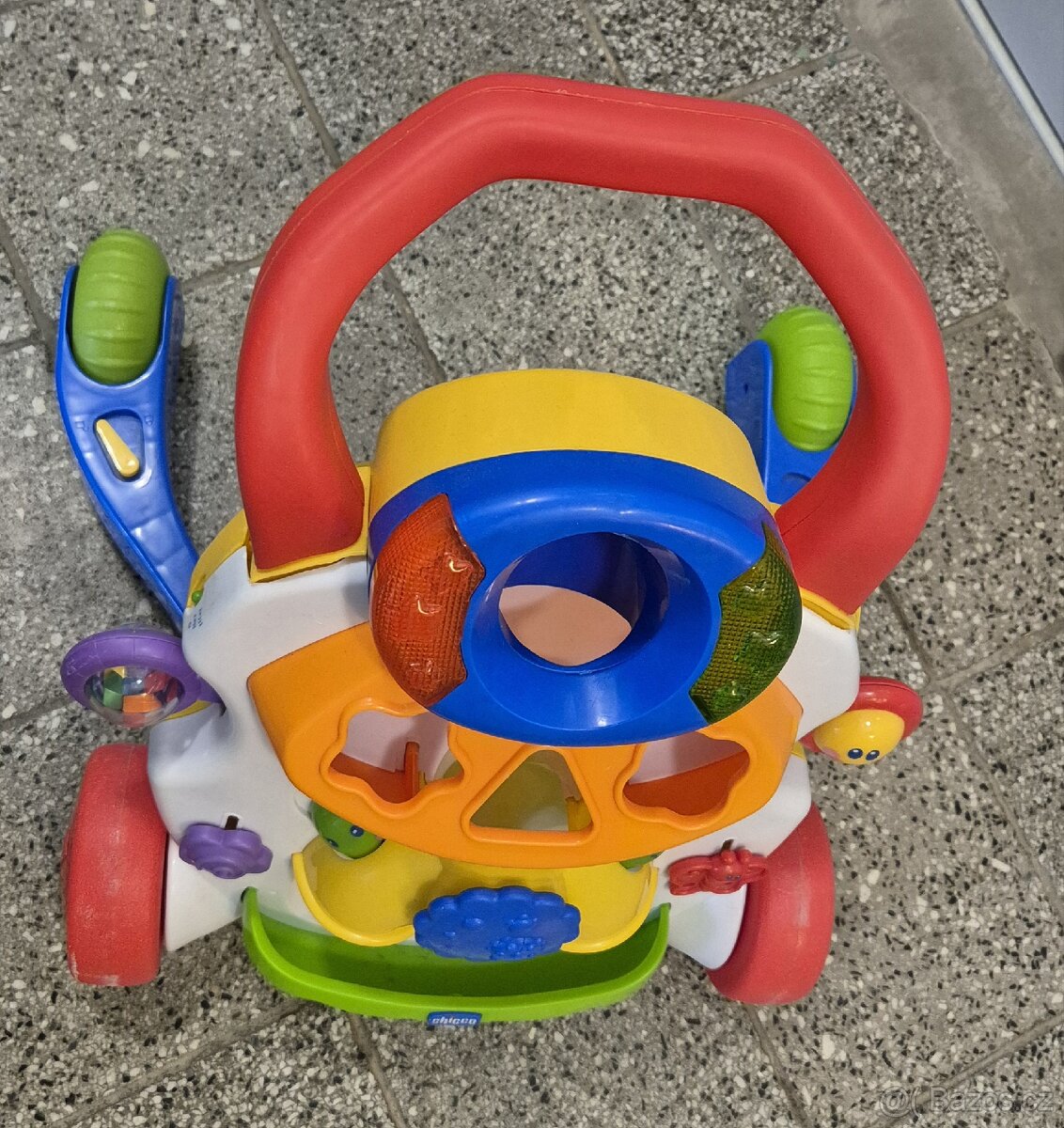 CHICCO - Hrající interaktivní chodítko - 3