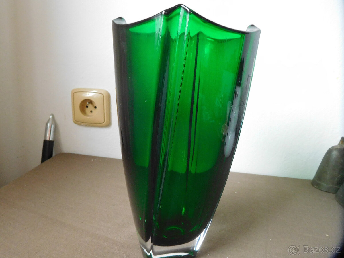 ZAJÍMAVÁ VÁZA - HUTNÍ SKLO - 3